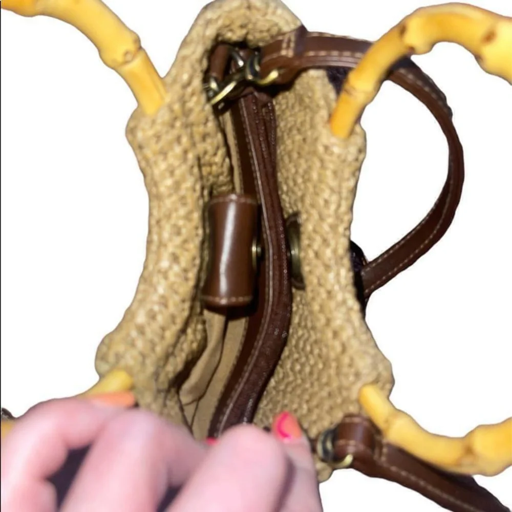 Rosetti | Cream Crocheted Purse with Bamboo handles - Picture 5 of 9